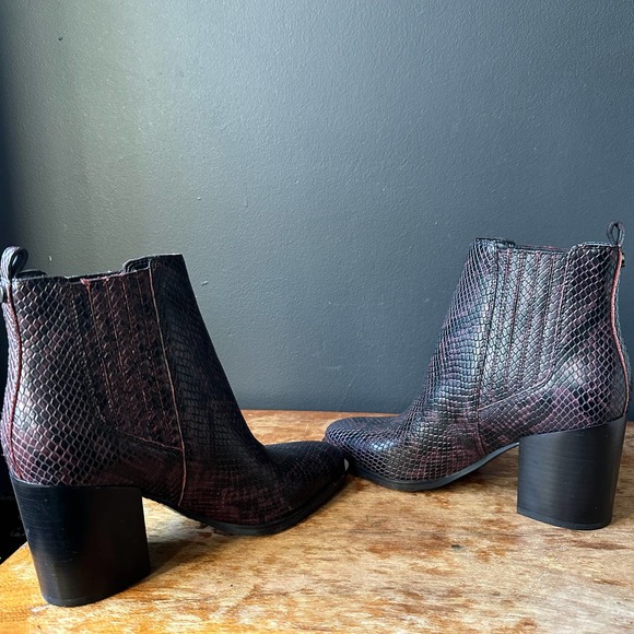 Marc Fisher Taline Leather Ankle Snakeskin Print Boots Size 8.5 - Picture 8 of 11